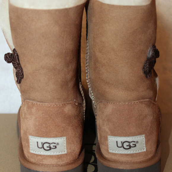 UGG MARIKO BAILEY BOW SUEDE SHORT BOOTS NEW! - Picture 6 of 8